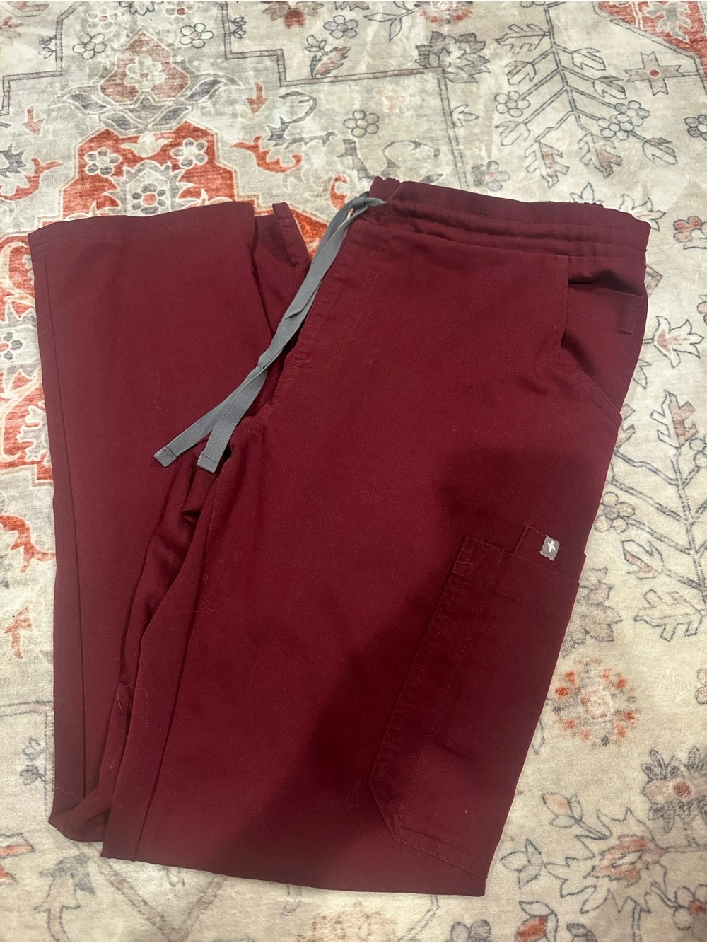 Women’s figs pants